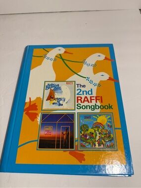 Raffi Yellow and Blue Illustrated Songbook